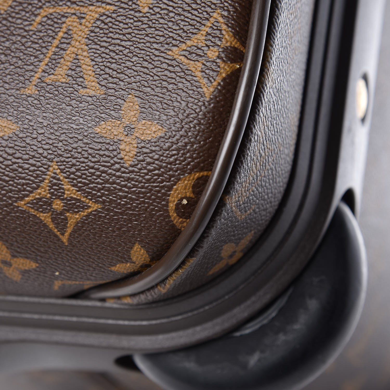 Louis Vuitton Monogram Pegase 60 15 of 36