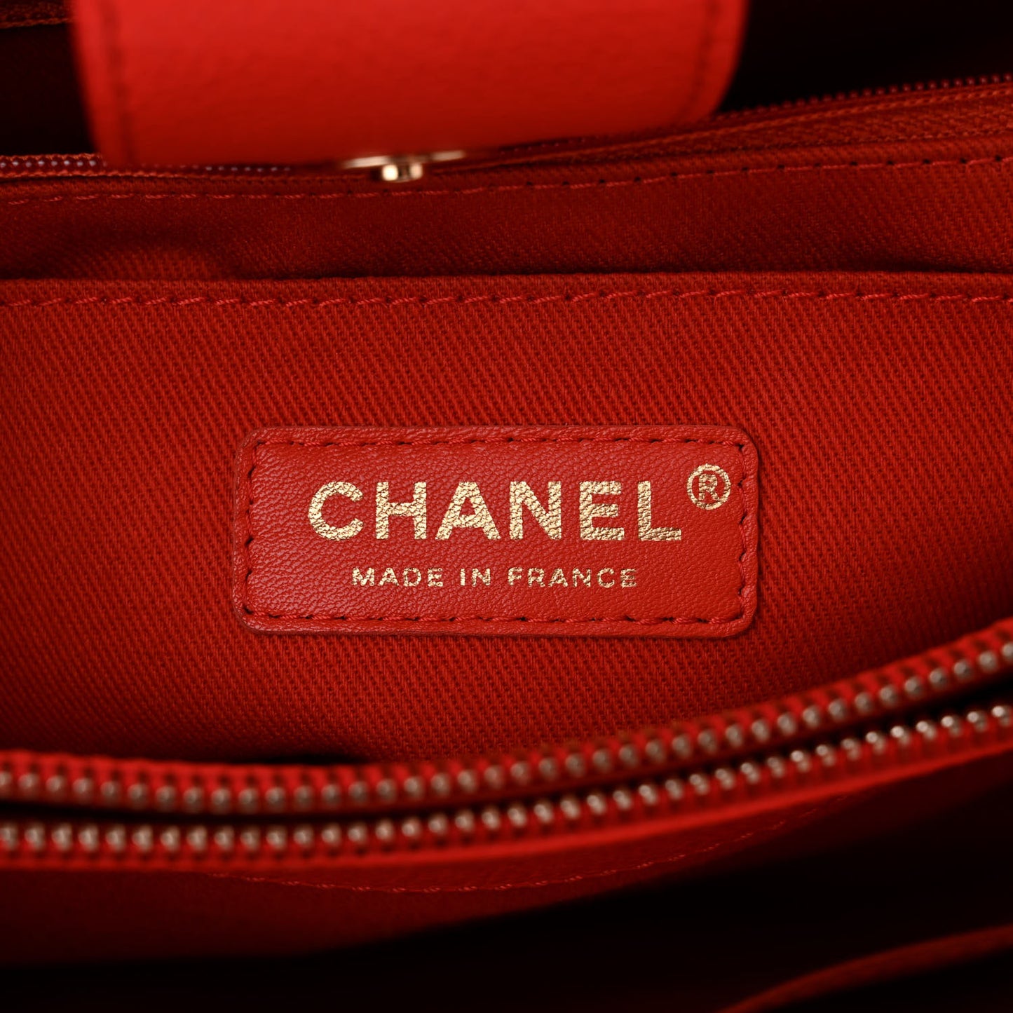 Grained Calfskin Small Neo Executive Shopper Tote Red