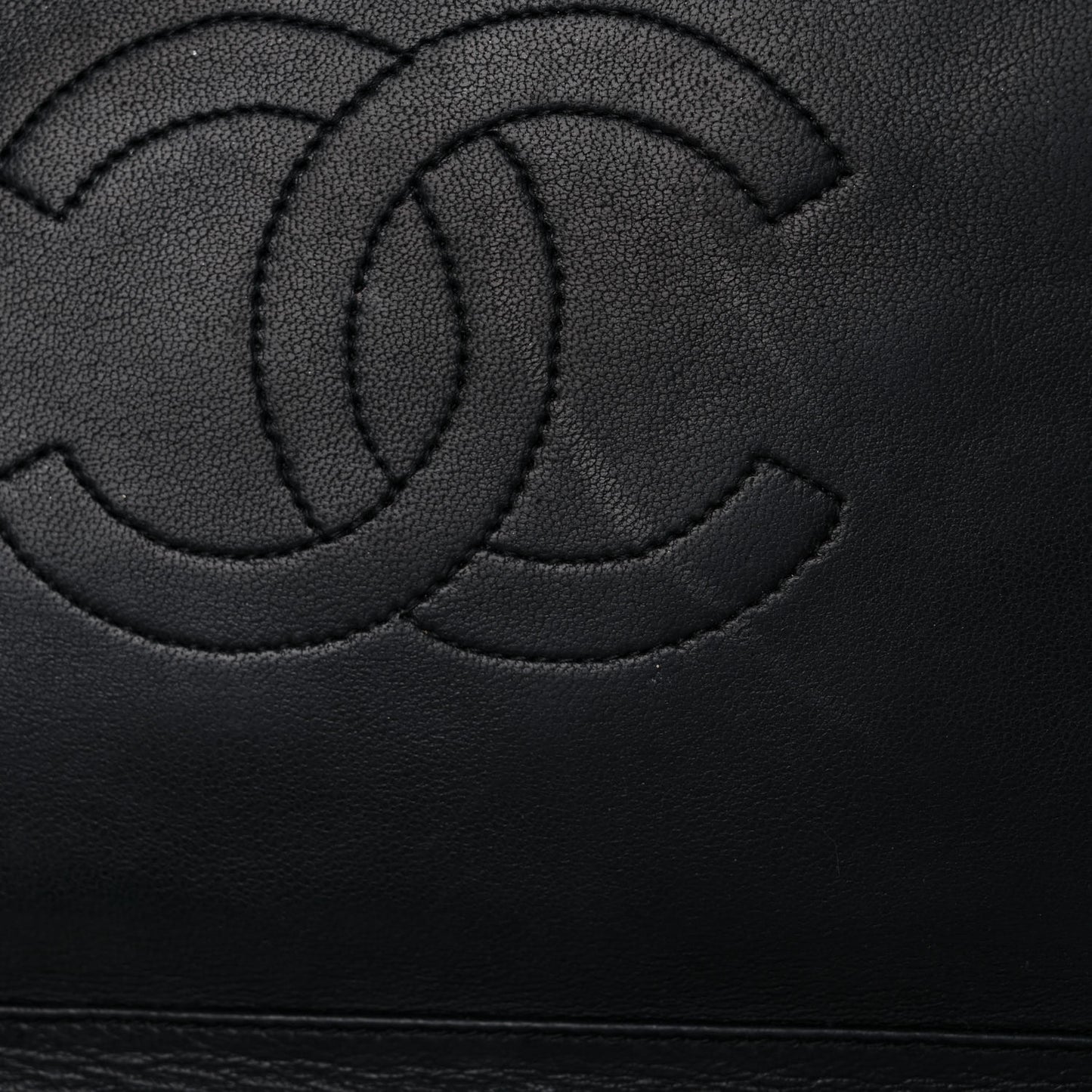 Lambskin Quilted Wallet On Chain WOC Black