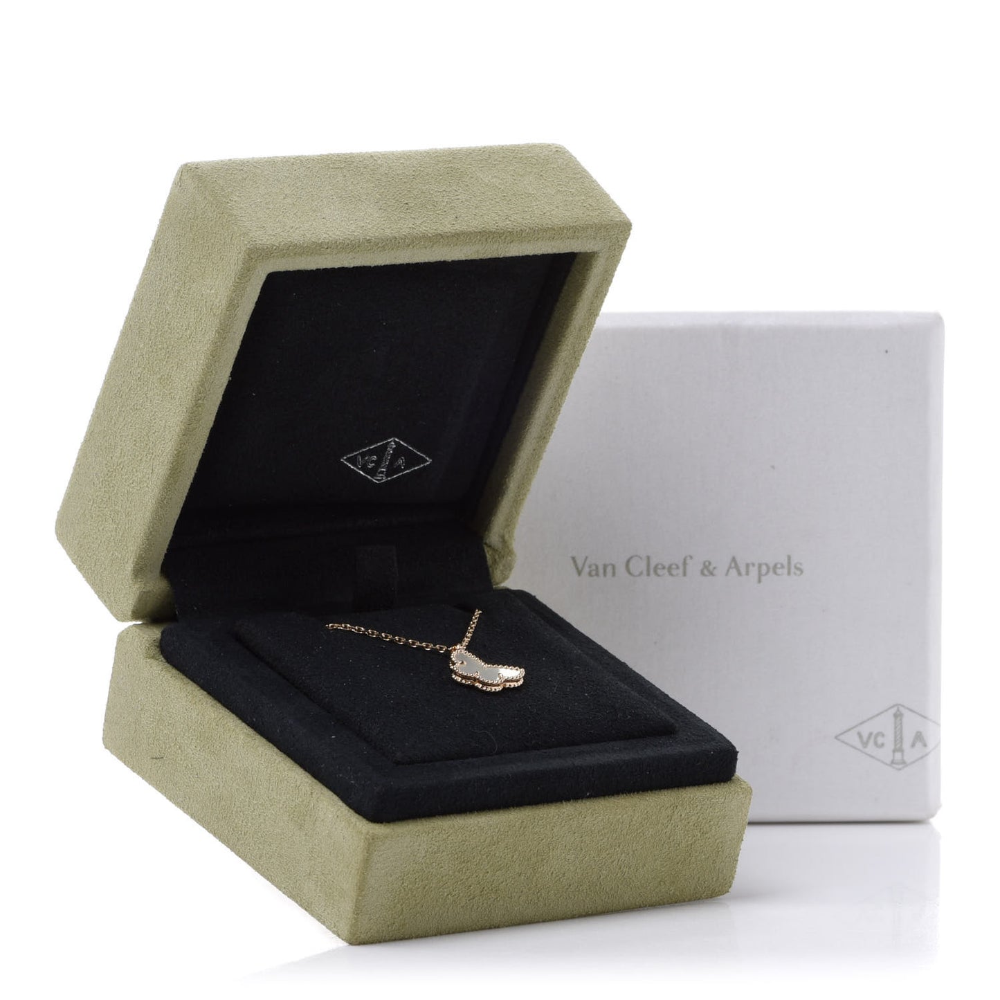 18K Yellow Gold Mother of Pearl Sweet Alhambra Butterfly Pendant Necklace