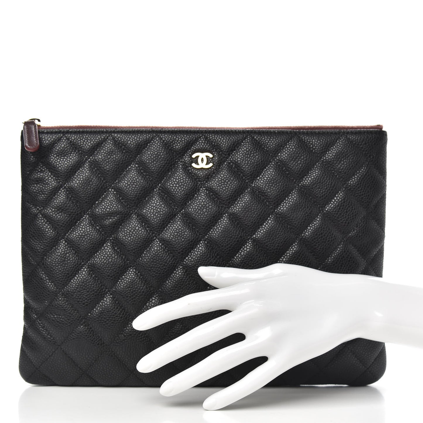Caviar Quilted Medium Cosmetic Case Black