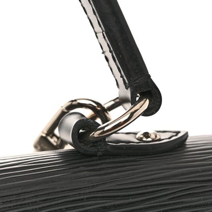 Louis Vuitton Epi Cluny MM Black 12 of 12