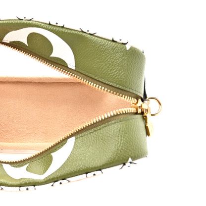 Louis Vuitton Monogram Giant Beach Pouch Kaki 5 of 9