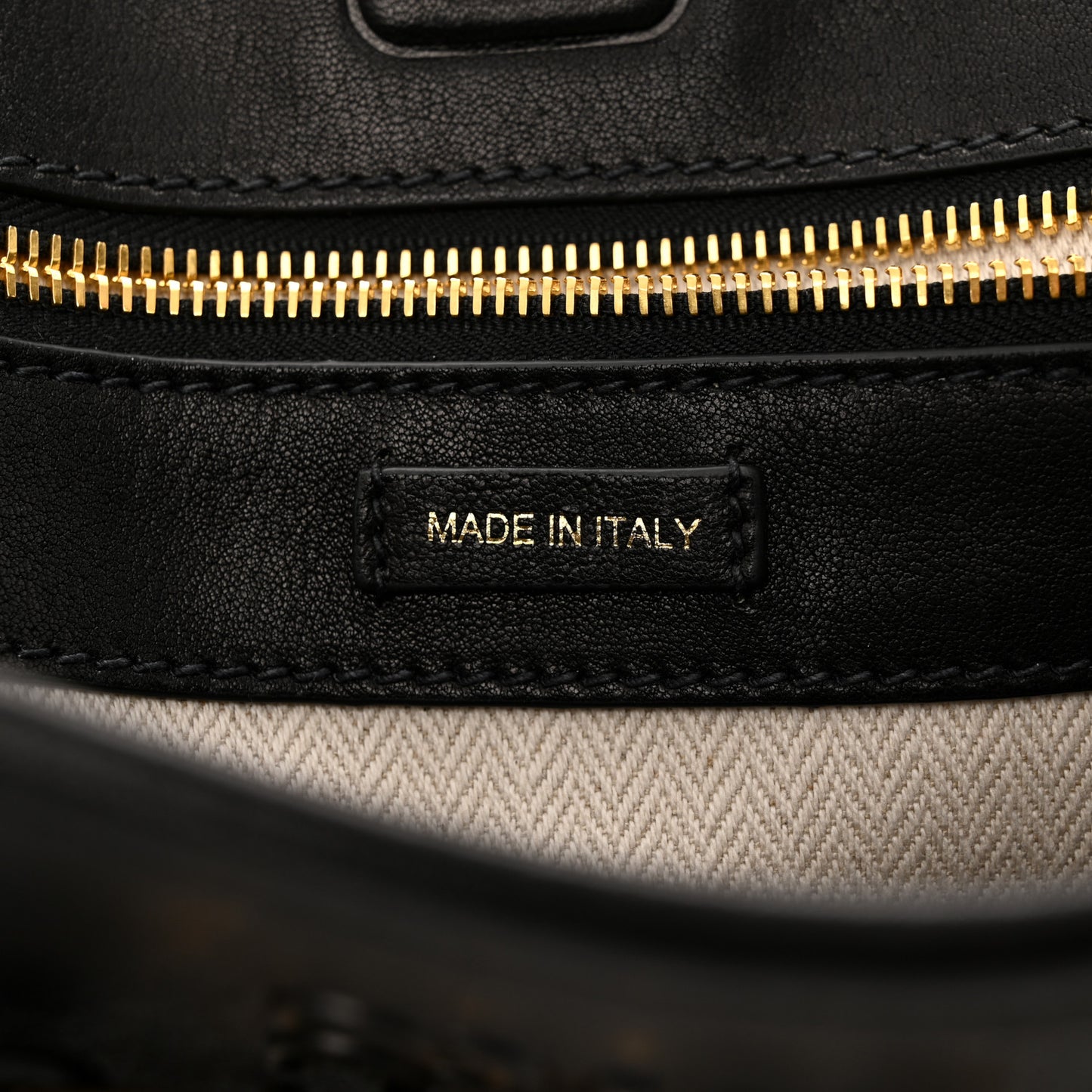 Nappa Medium Aventure Bag Black