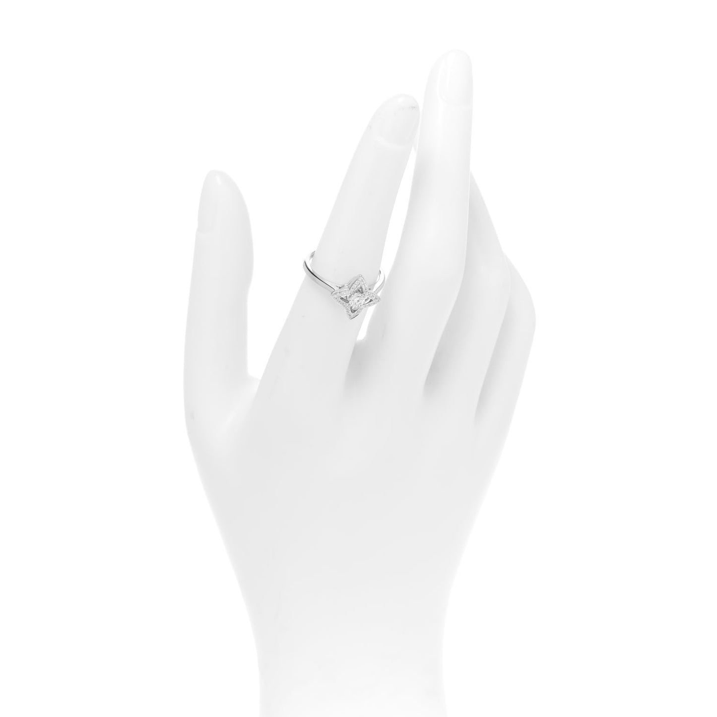 18K White Gold Diamond Les Ardentes Ring 53 6.25
