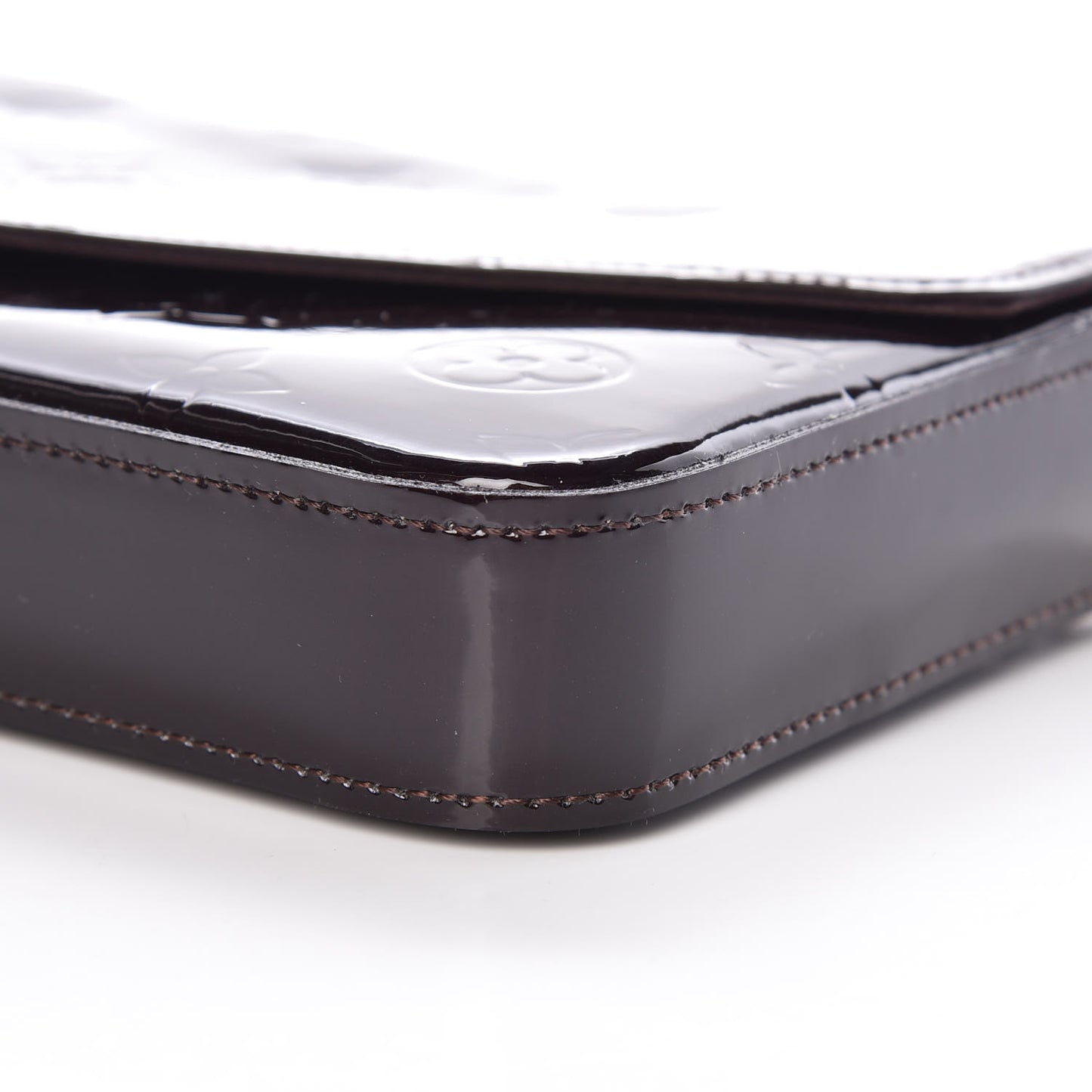 Vernis Pochette Felicie Chain Wallet Amarante