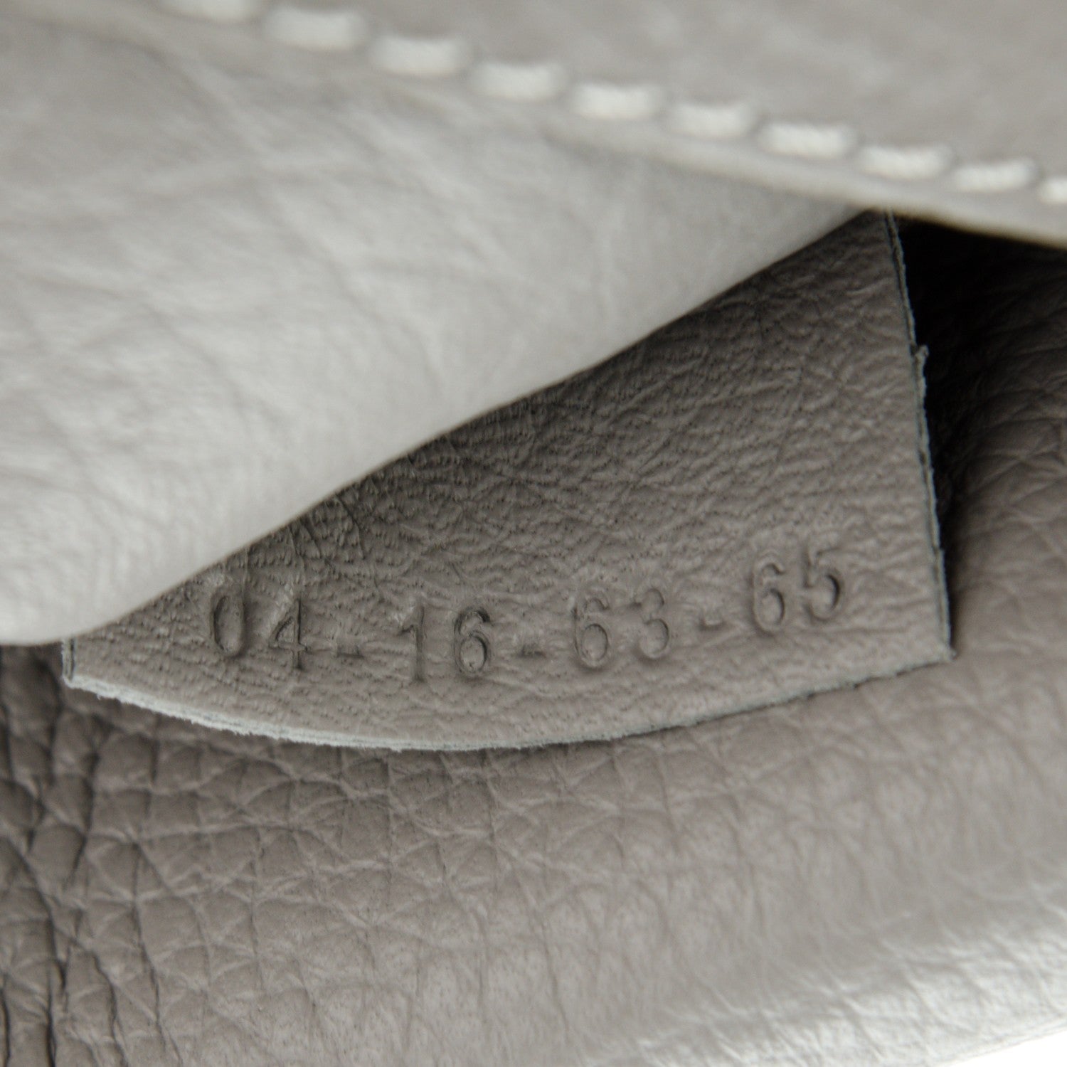 Chloe Calfskin Medium Marcie Round Crossbody Bag Cashmere Grey 9 of 10