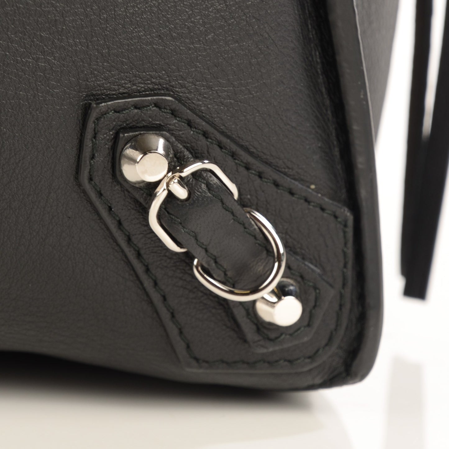 Supple Calfskin Papier A4 Zip Around Tote Black