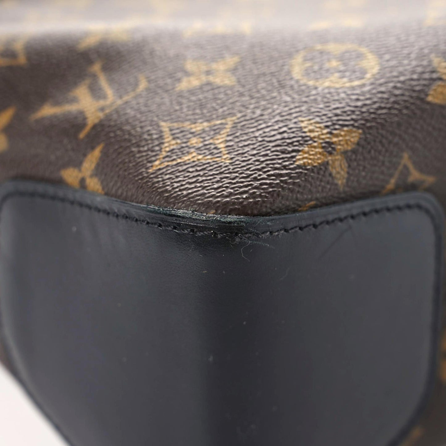 Monogram Macassar Torres Messenger