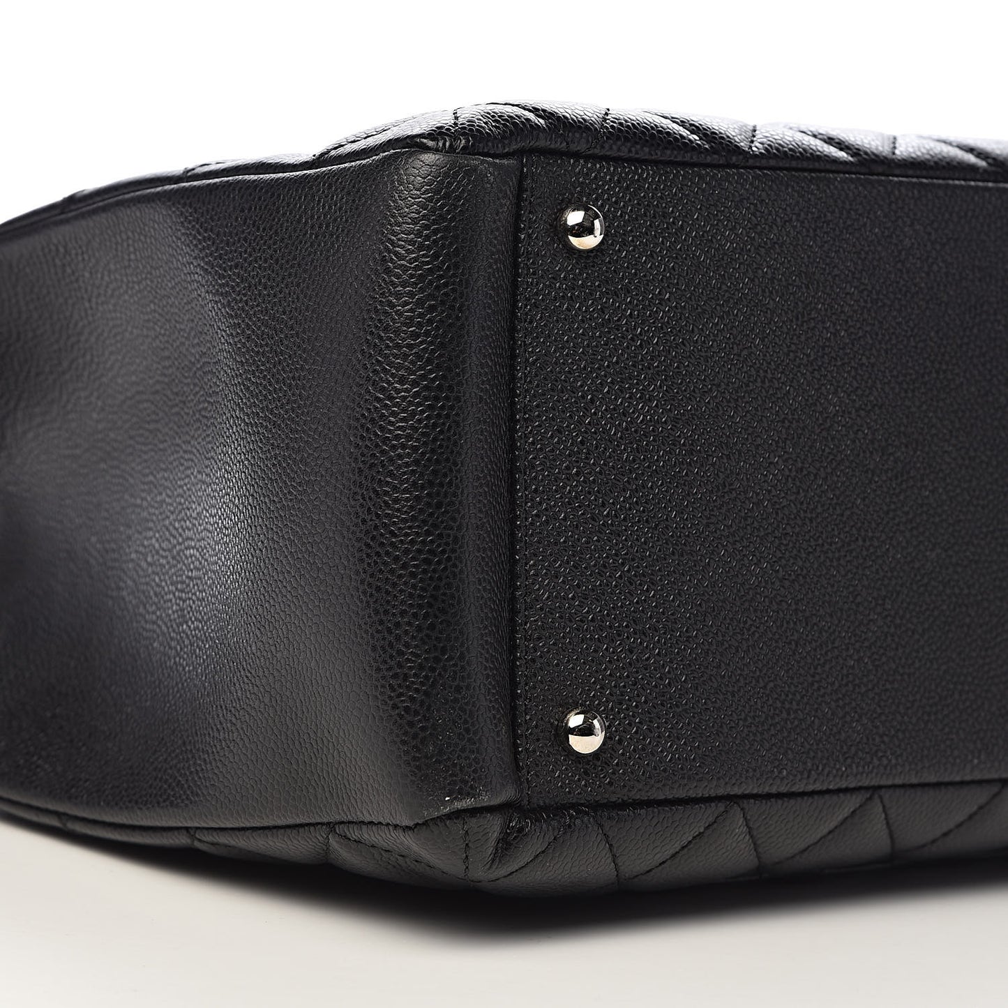 Caviar Quilted XL Grand Shopping Tote GST Black