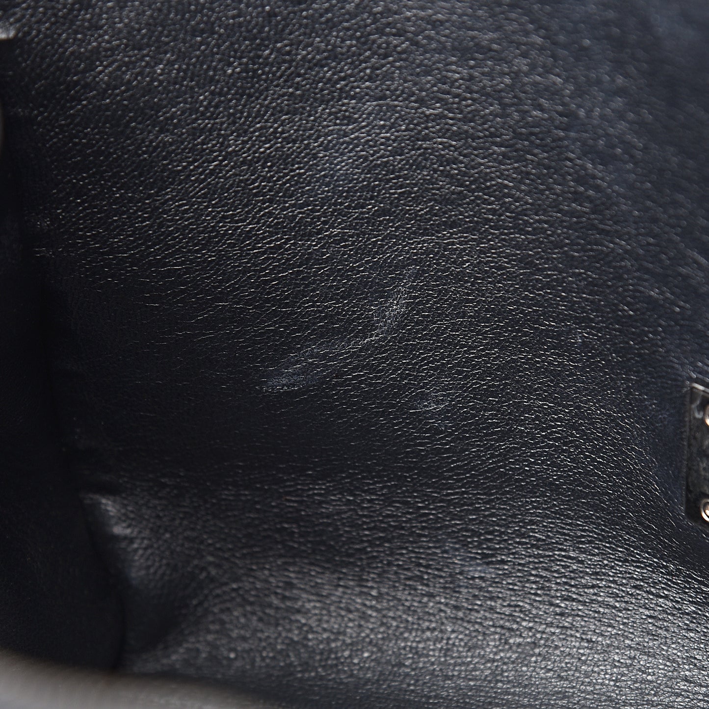 Drummed Calfskin Suede Medium Trapeze Black
