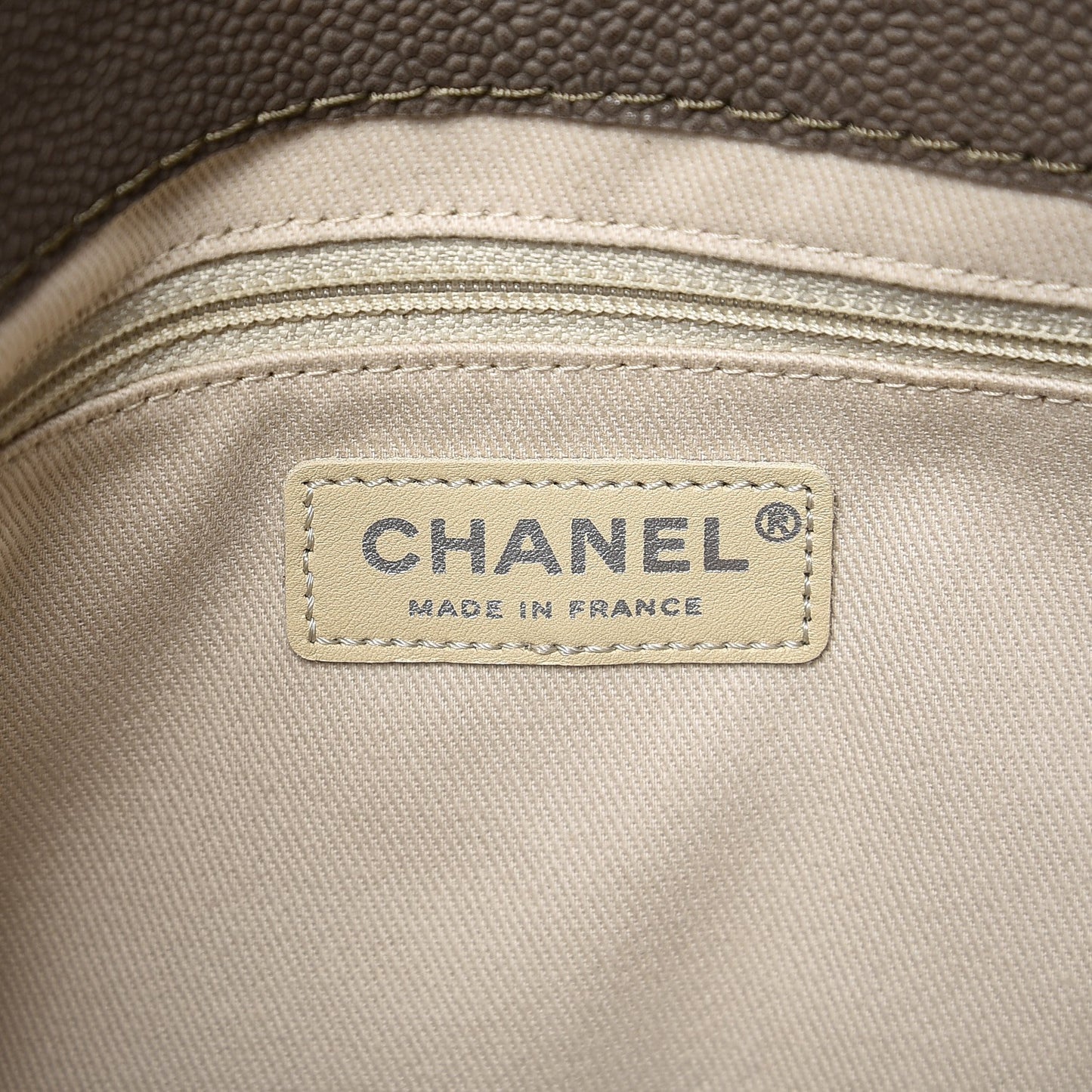 Iridescent Caviar Medium Lady Pearly Flap Khaki