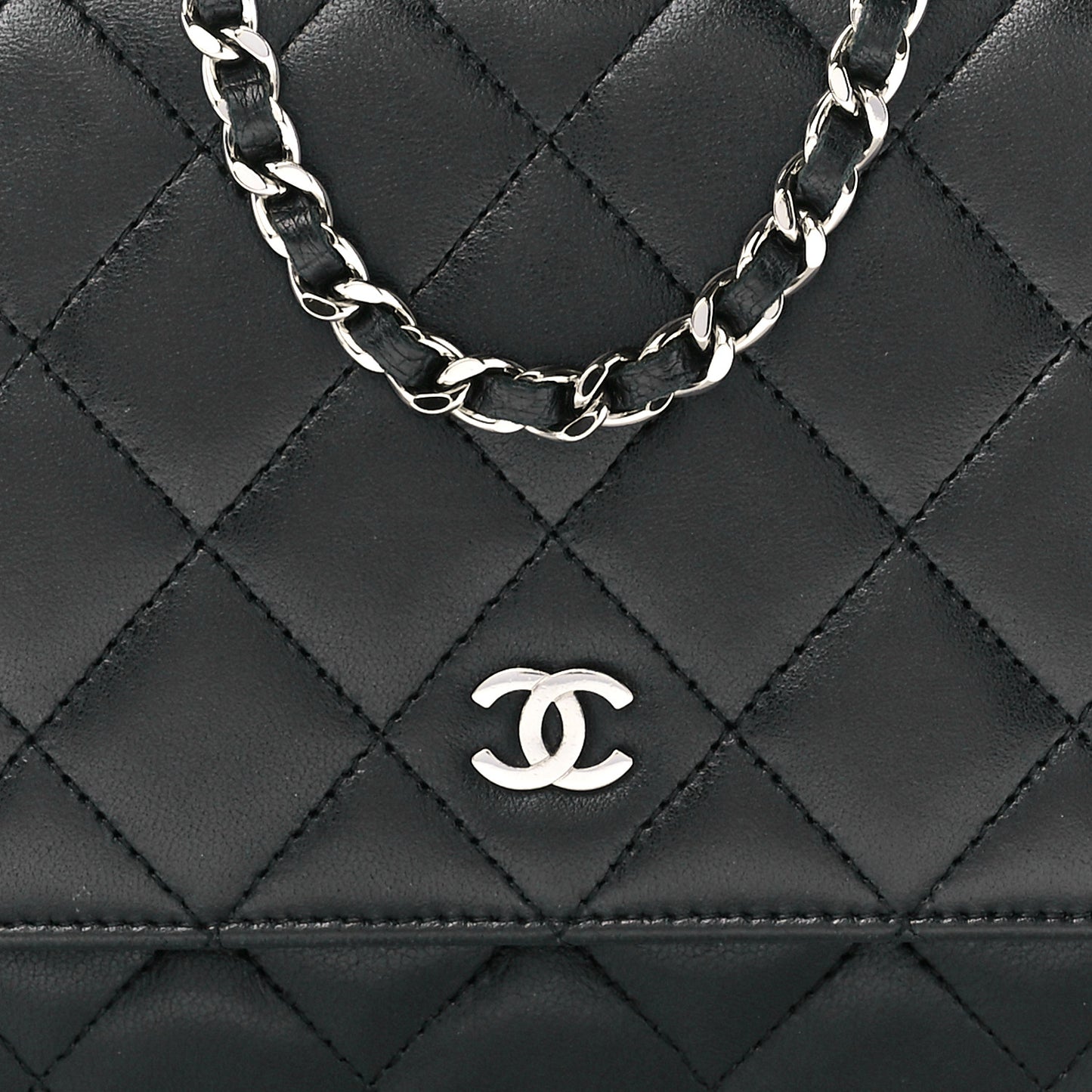 Lambskin Quilted Wallet On Chain WOC Black