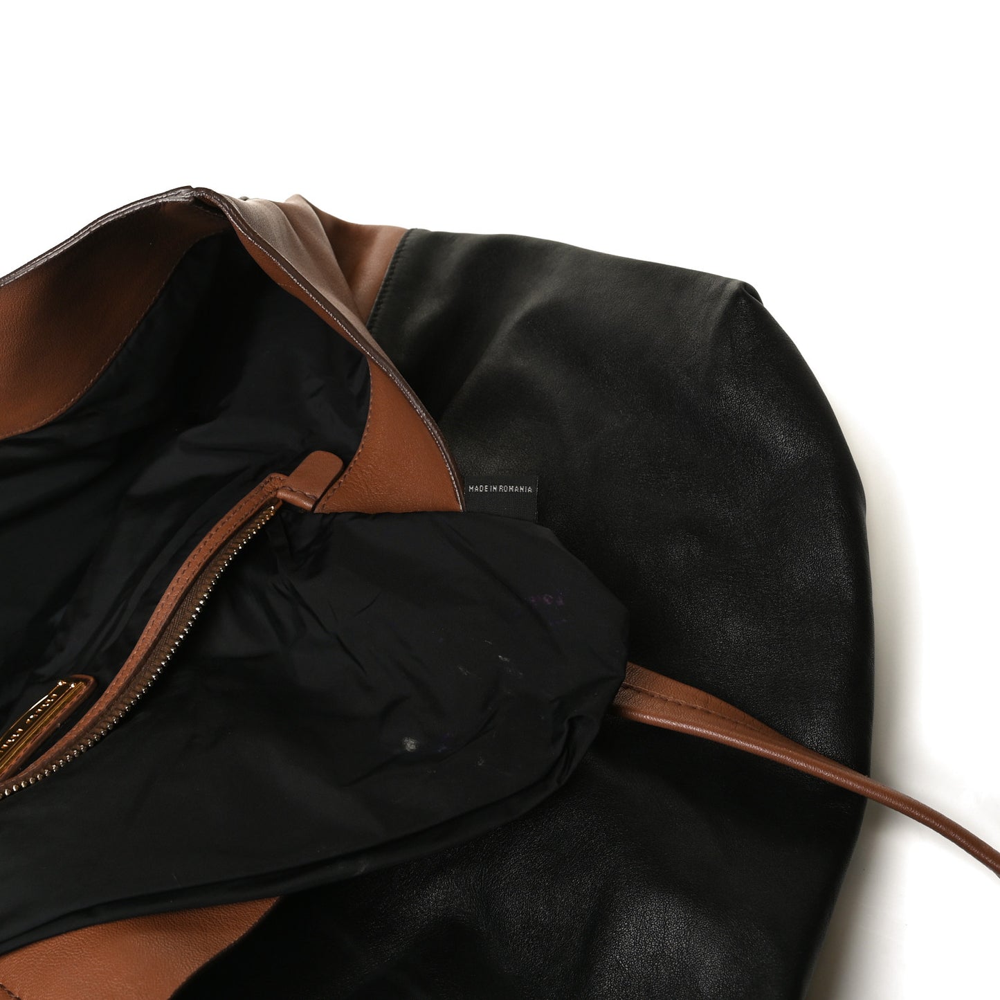 Vitello Soft Calf Tote Black Cannella