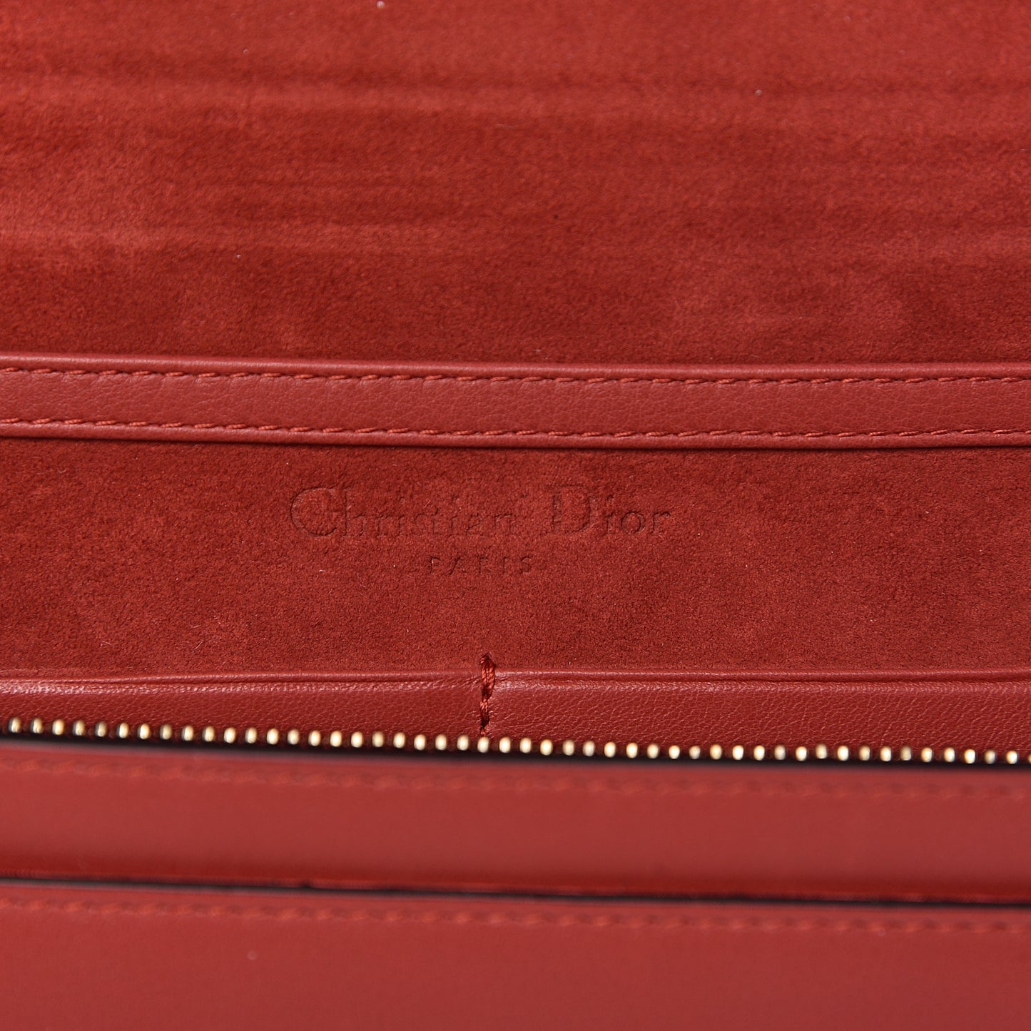 Calfskin Embossed Stars Wallet on Chain Rouge Gold