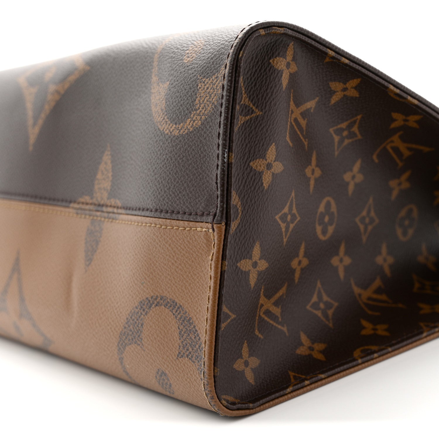 Louis Vuitton Reverse Monogram Giant Onthego MM 10 of 12