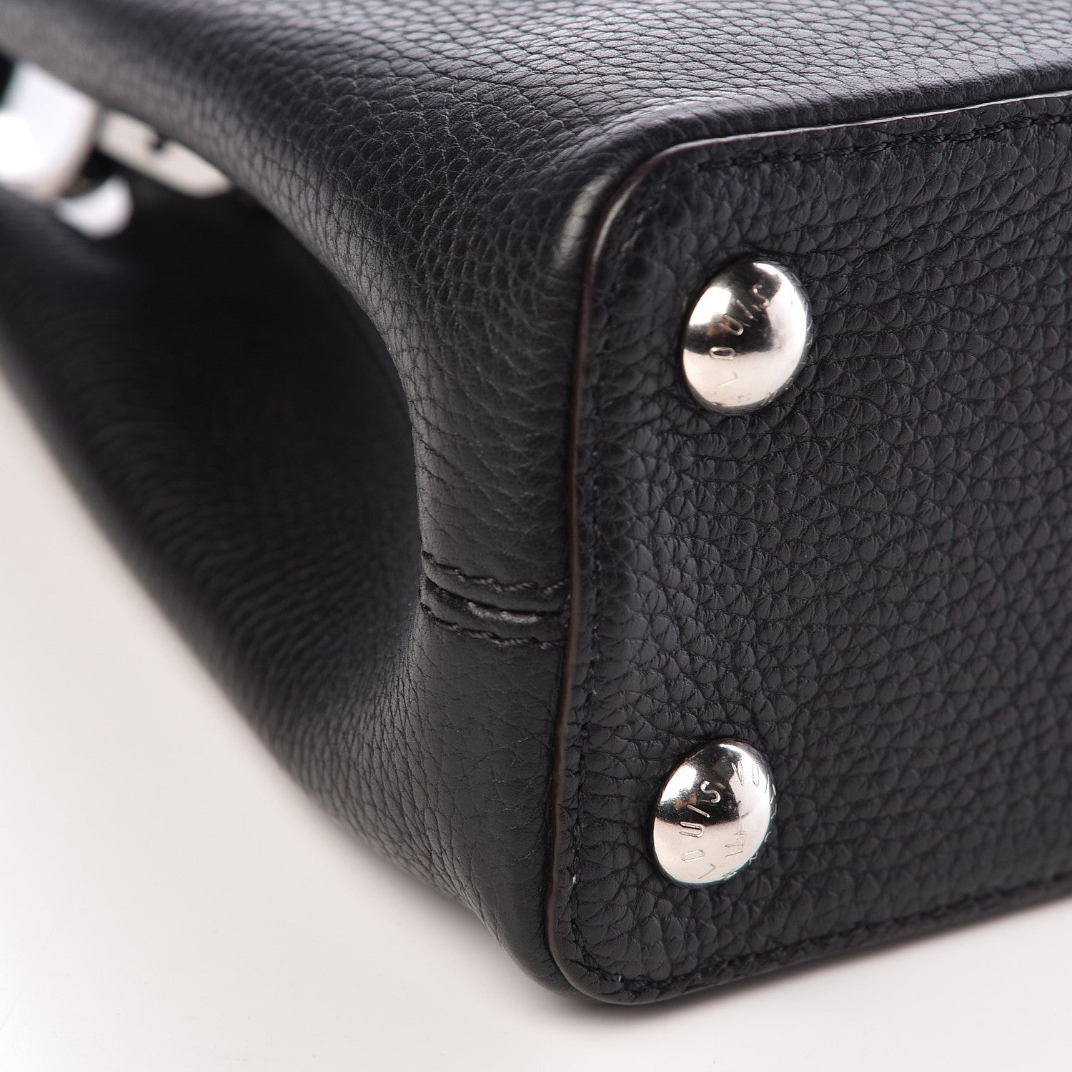 Louis Vuitton Taurillon Capucines BB Black 8 of 9