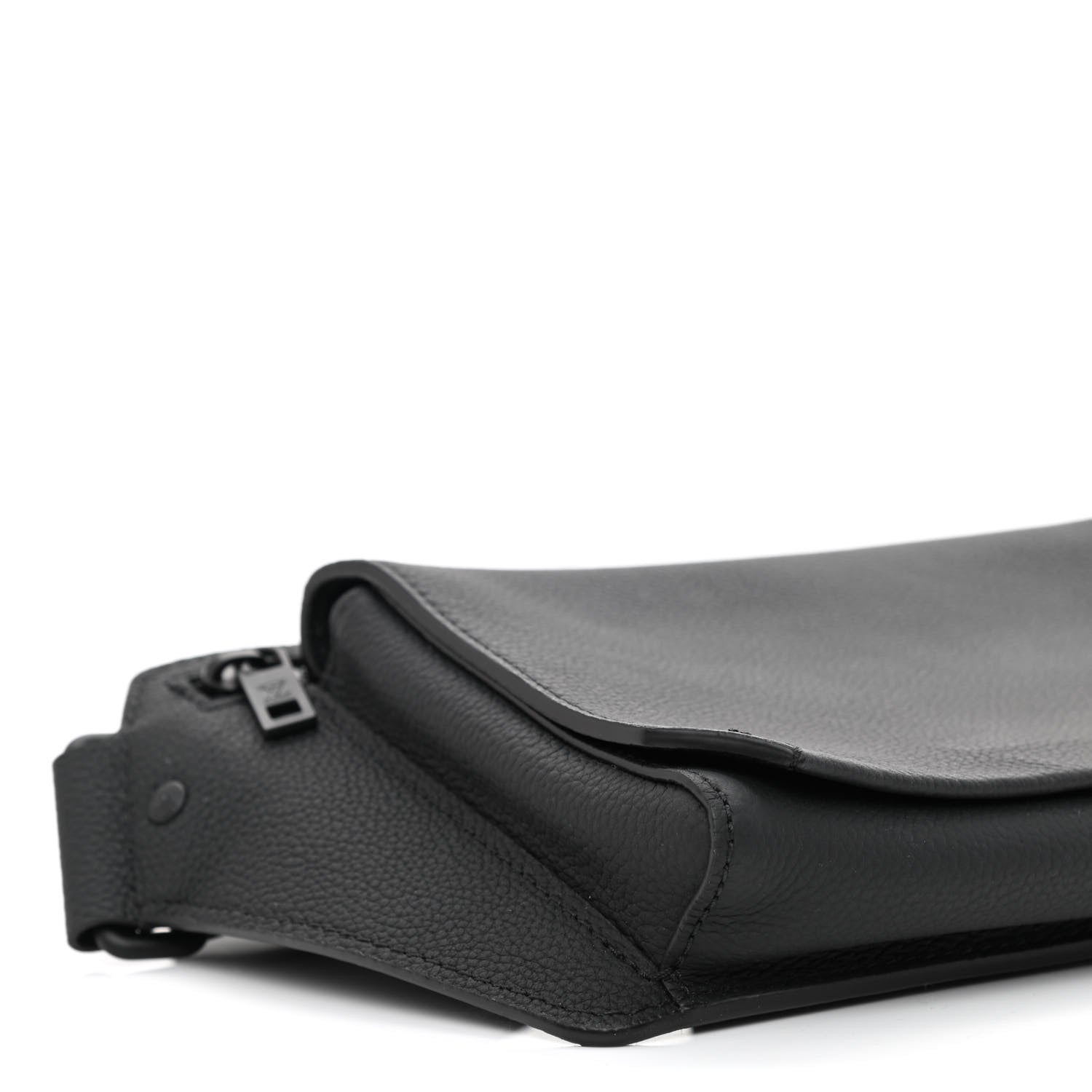 Louis Vuitton Grained Calfskin Aerogram Takeoff Sling Black 9 of 9