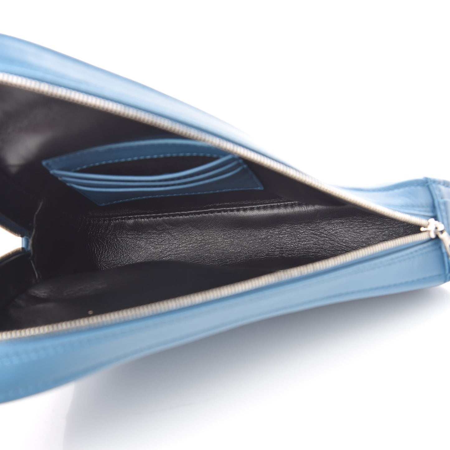 Calfskin M Triangle Pouch Bleu Persan