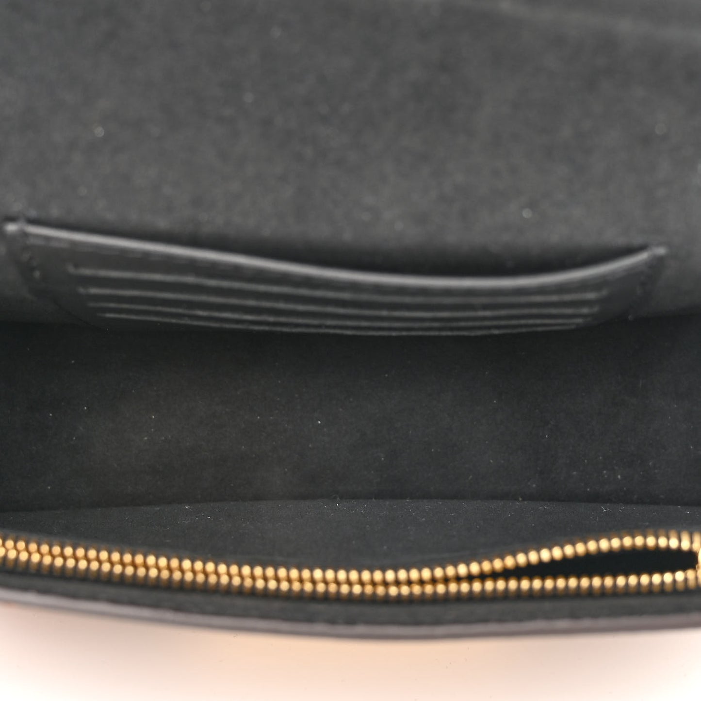 Reverse Monogram Dauphine Chain Wallet