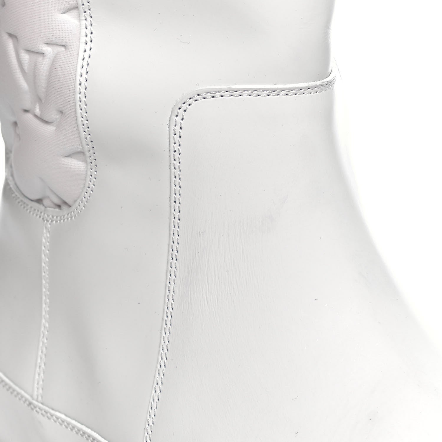 Louis Vuitton Calfskin Monogram Embossed Neoprene Mens Landscape Ankle Boots 7.5 White 13 of 15