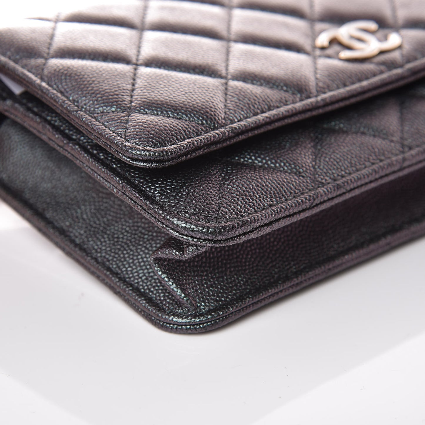 Iridescent Caviar Quilted Wallet On Chain WOC Black