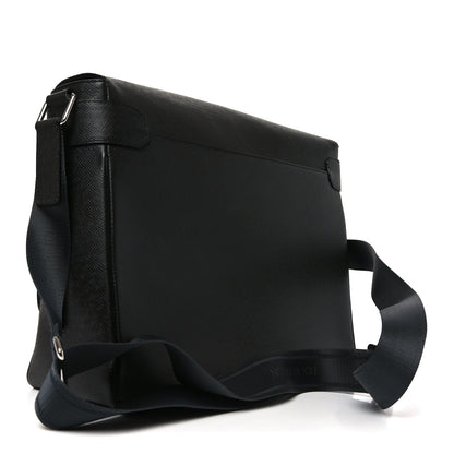 Louis Vuitton Taiga Roman MM Messenger Black 3 of 9