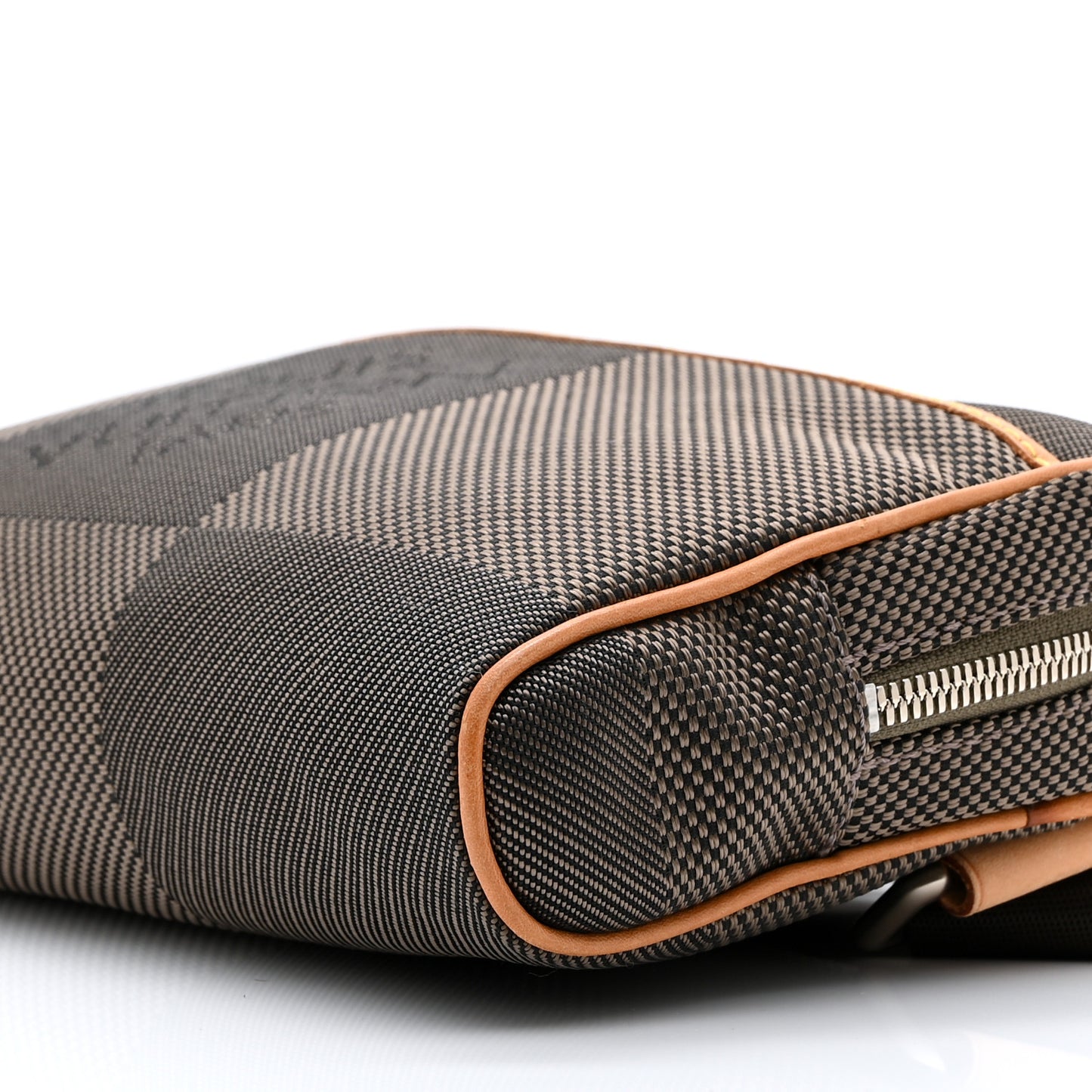 Damier Geant Acrobat Terre