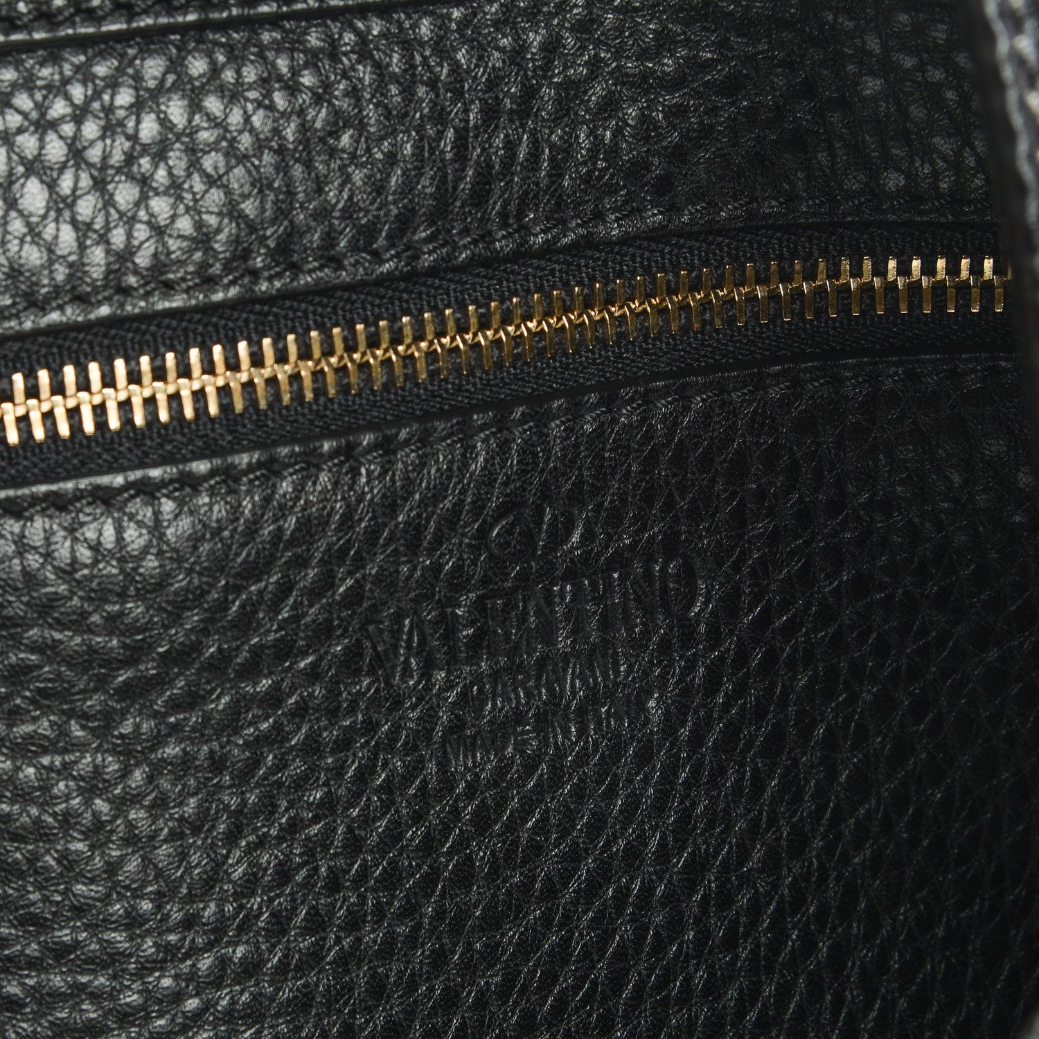Valentino Garavani Pebbled Calfskin Large Rockstud Flip-Lock Messenger Bag Black 6 of 7