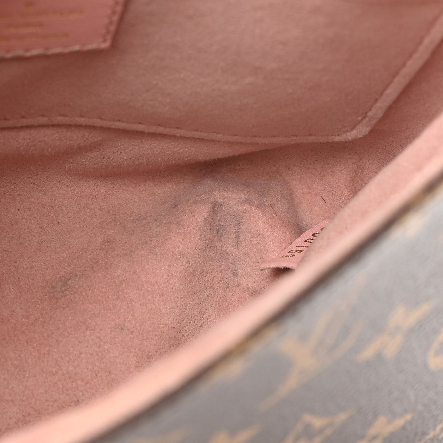 Monogram Locky BB Rose Poudre