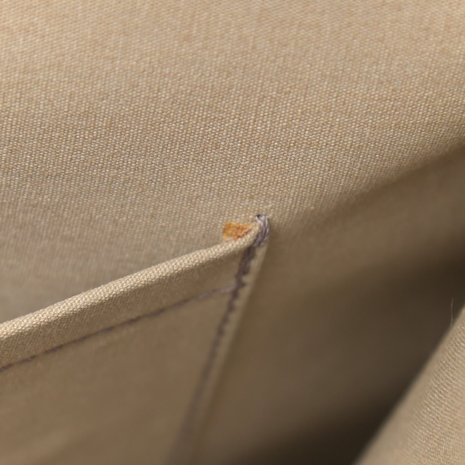 Louis Vuitton Epi Croisette GM Pepper 8 of 11