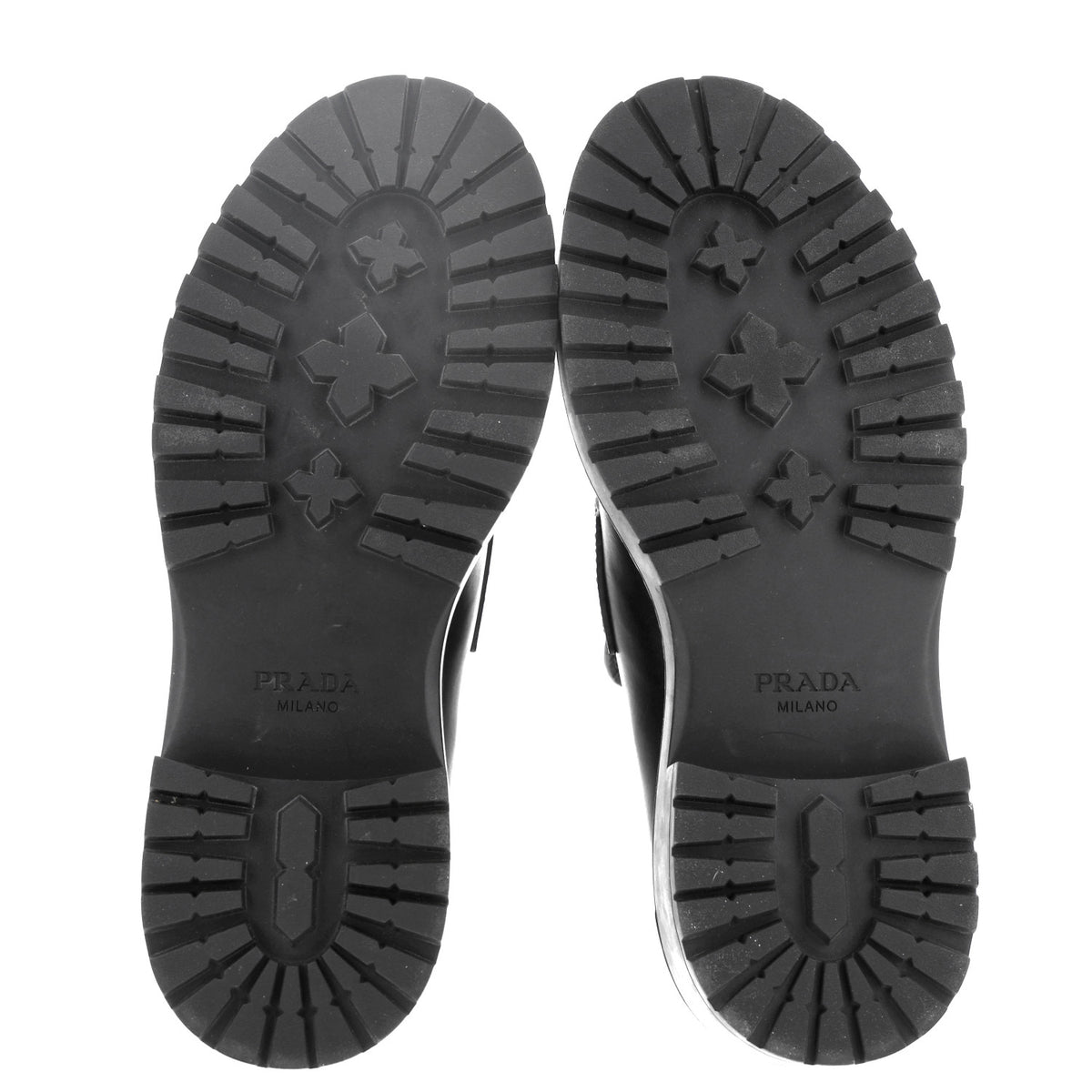 Spazzolato Metal Triangle Logo Mens 35mm Loafers 9 Black