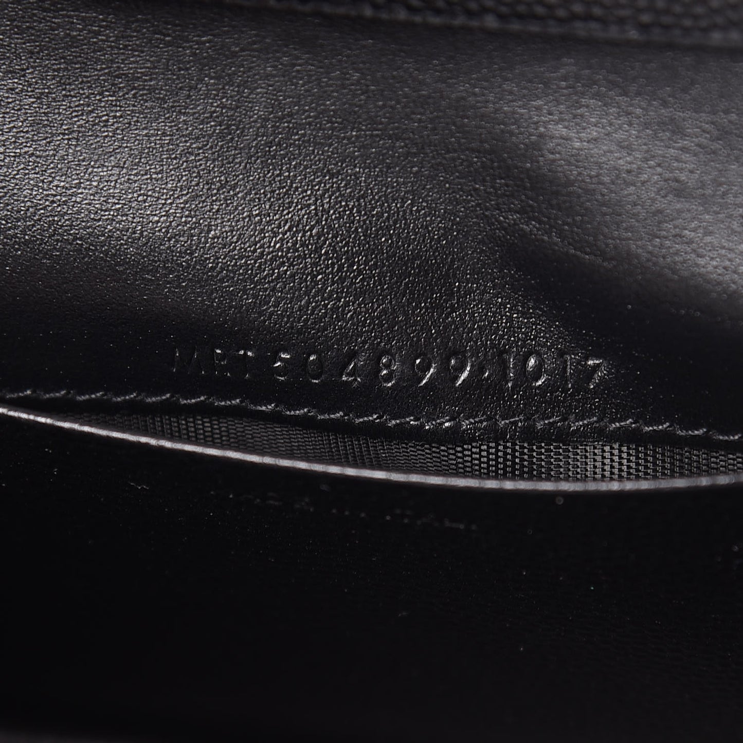 Grain De Poudre Matelasse Chevron Monogram Card Case Black