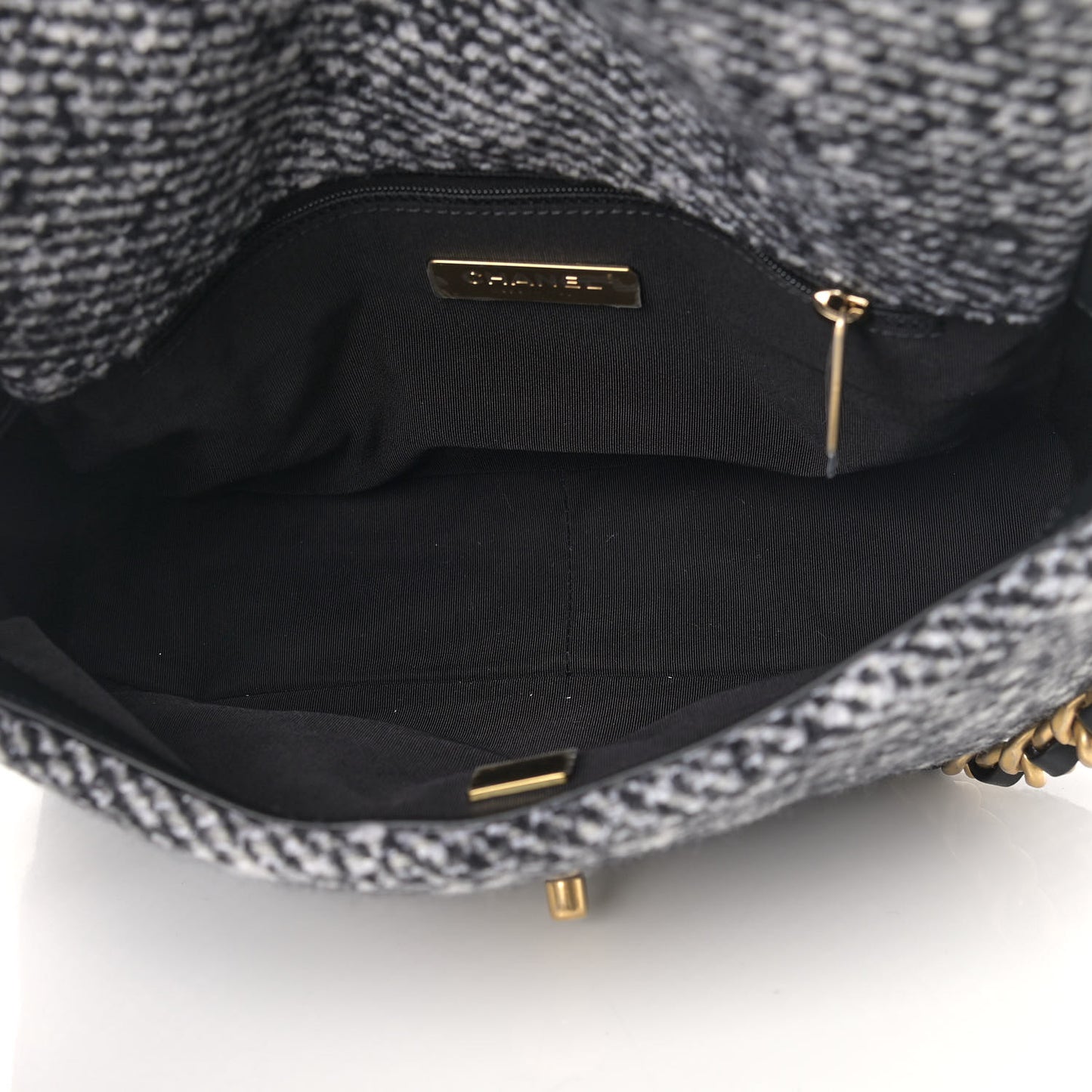 Tweed Quilted Medium Chanel 19 Flap Black White