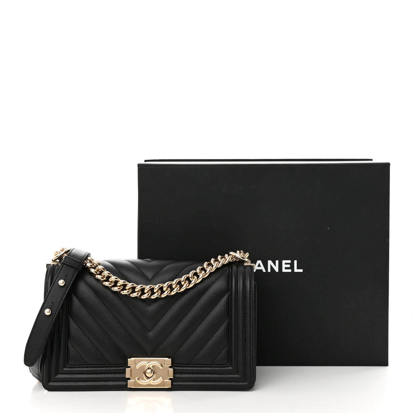 Caviar Chevron Quilted Medium Boy Flap Black