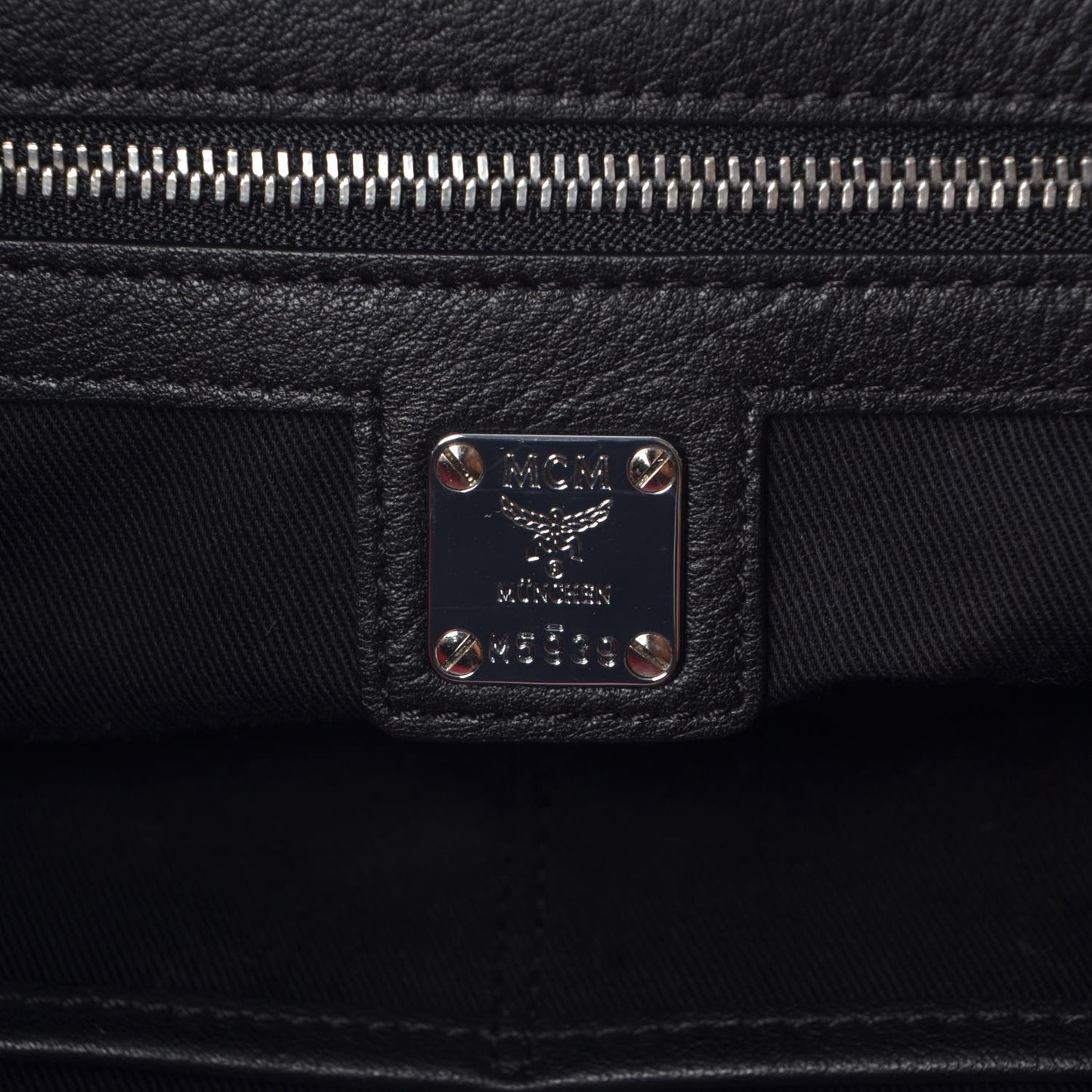 Grained Calfskin Large Klara Hobo Black