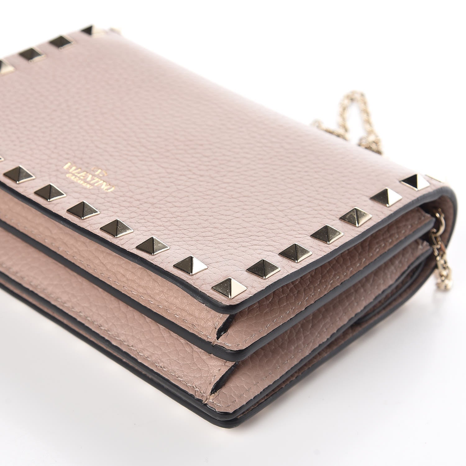 Valentino Garavani Pebbled Calfskin Rockstud Wallet on Chain Poudre 10 of 10