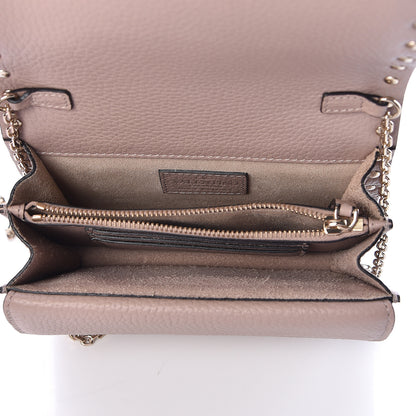 Valentino Garavani Pebbled Calfskin Rockstud Wallet on Chain Poudre 5 of 10