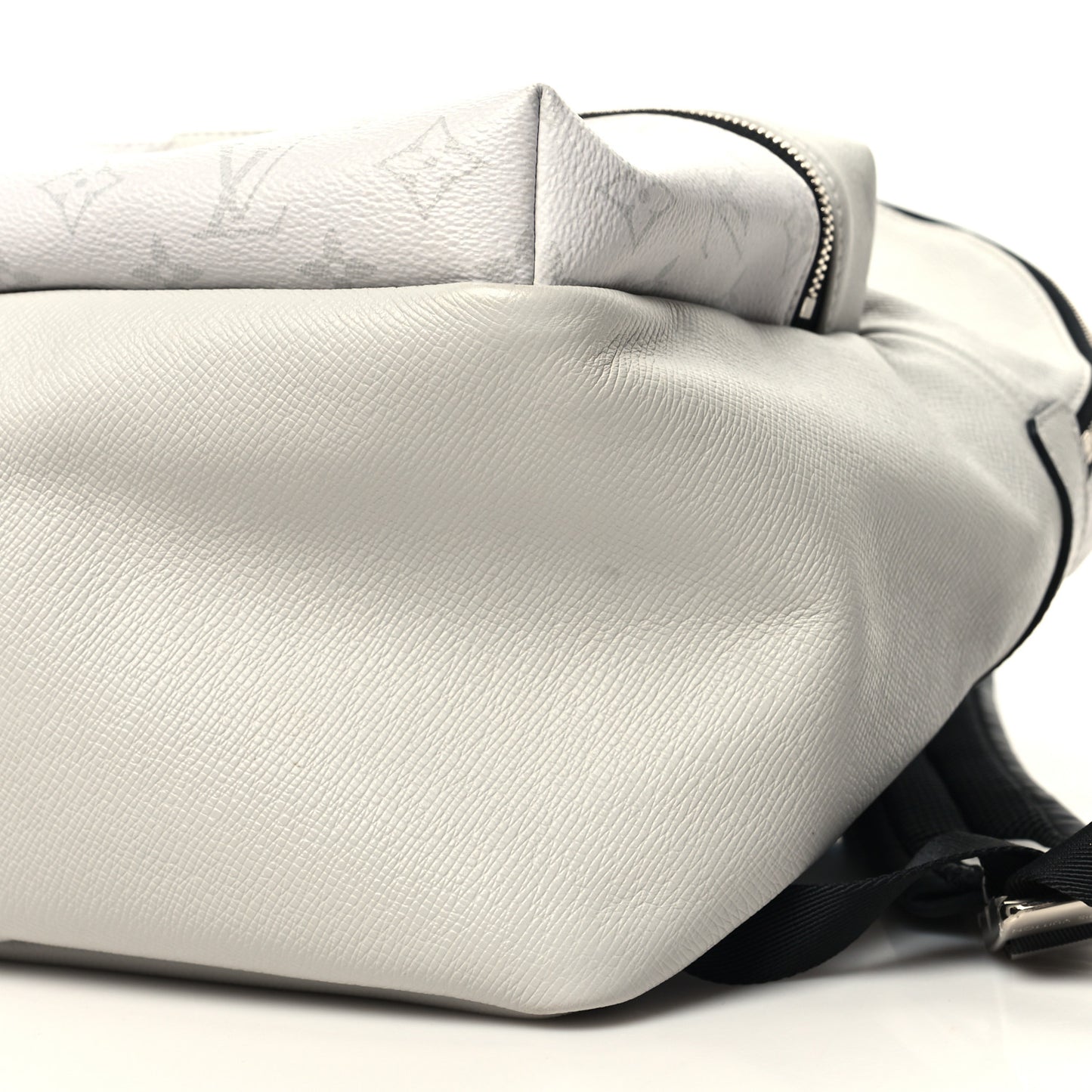 Taiga Monogram Discovery Backpack PM White
