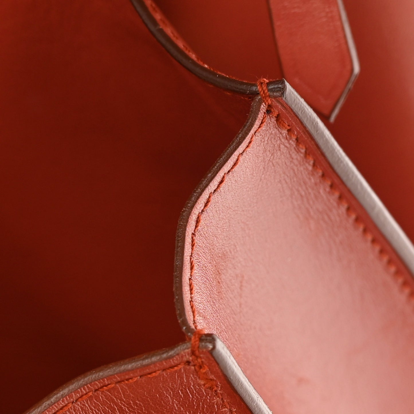 Box Calfskin Medium Classic Box Flap Bag Lipstick