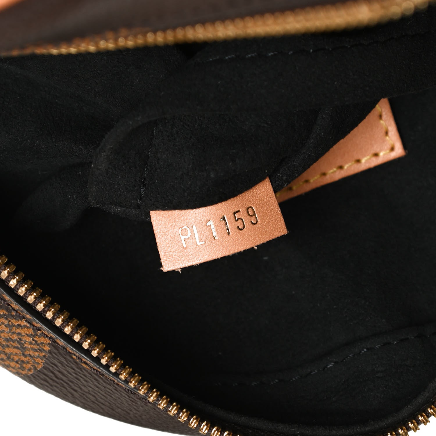 Louis Vuitton Reverse Monogram Giant Boite Chapeau Souple 7 of 11