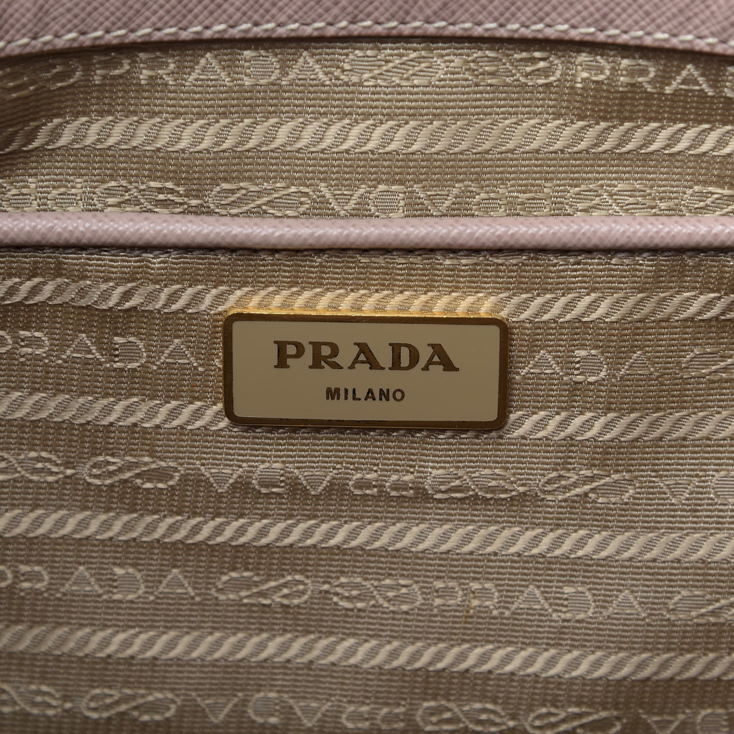 Saffiano Lux Medium Tote Cammeo