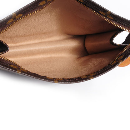 Louis Vuitton Monogram Toiletry Pouch 19 5 of 7