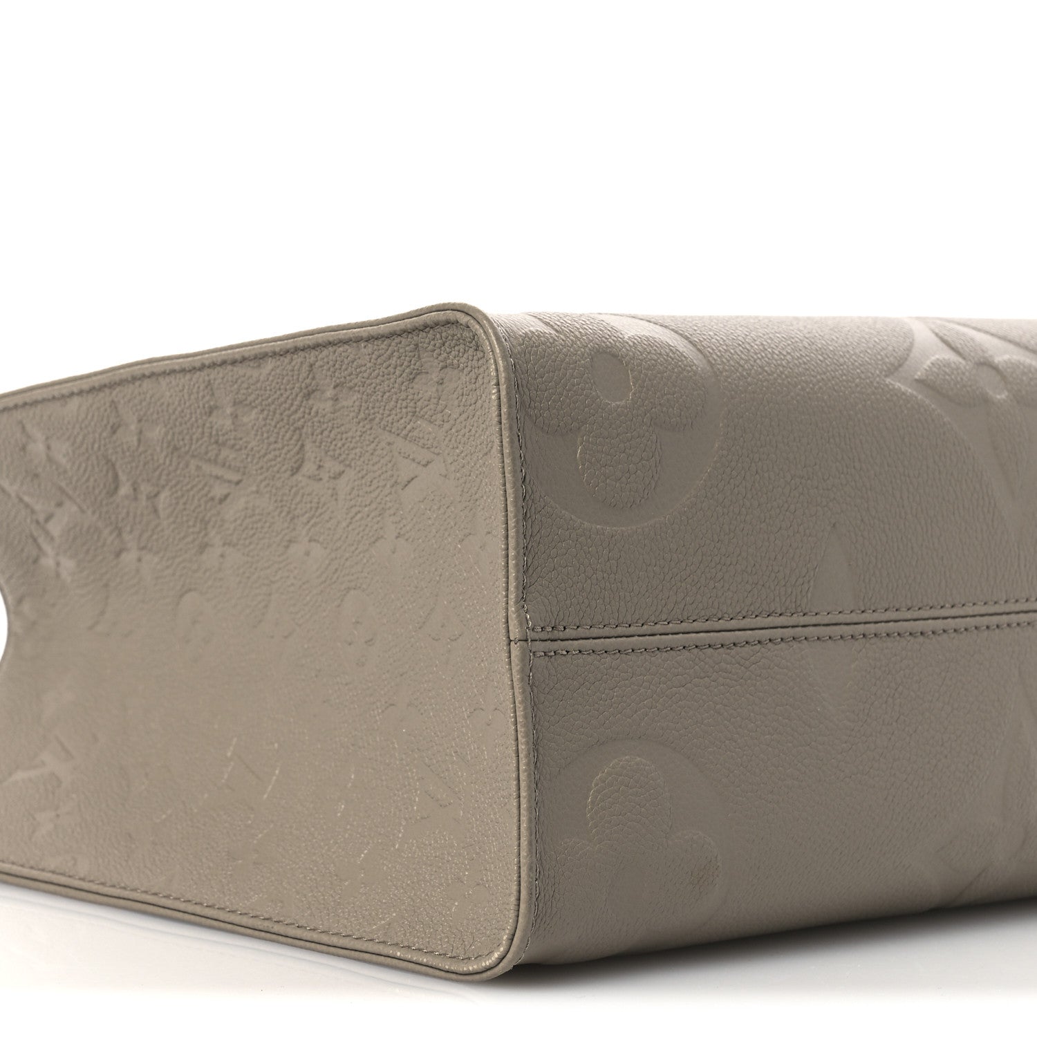 Louis Vuitton Empreinte Monogram Giant Onthego MM Tourterelle 8 of 9