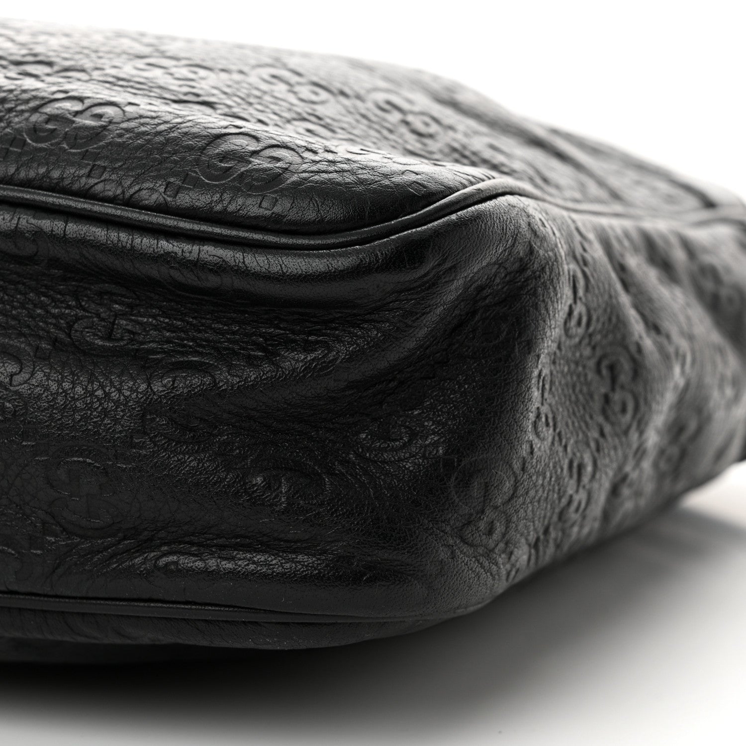 Gucci Guccissima Signature Medium Flat Messenger Bag Black 10 of 15