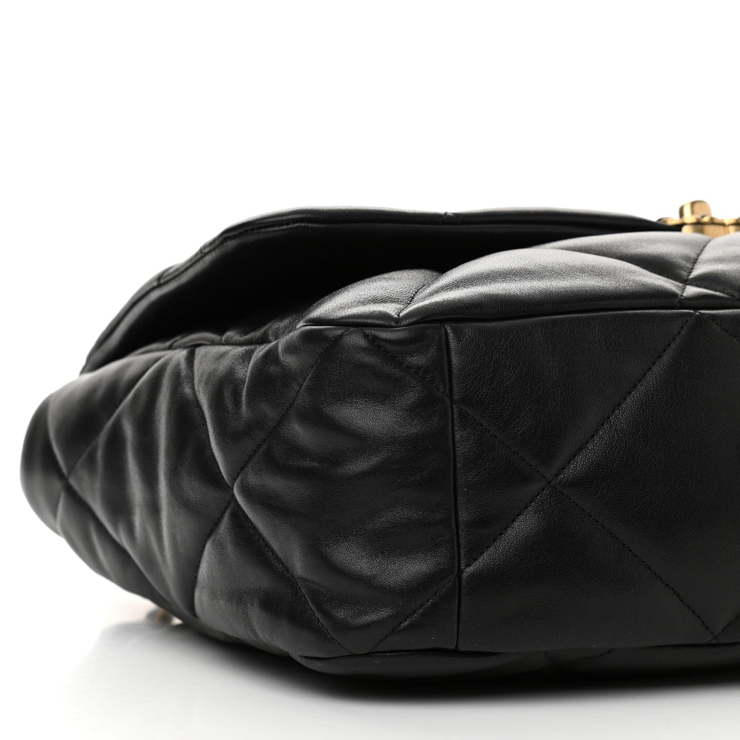 Lambskin Quilted Maxi Chanel 19 Flap Black