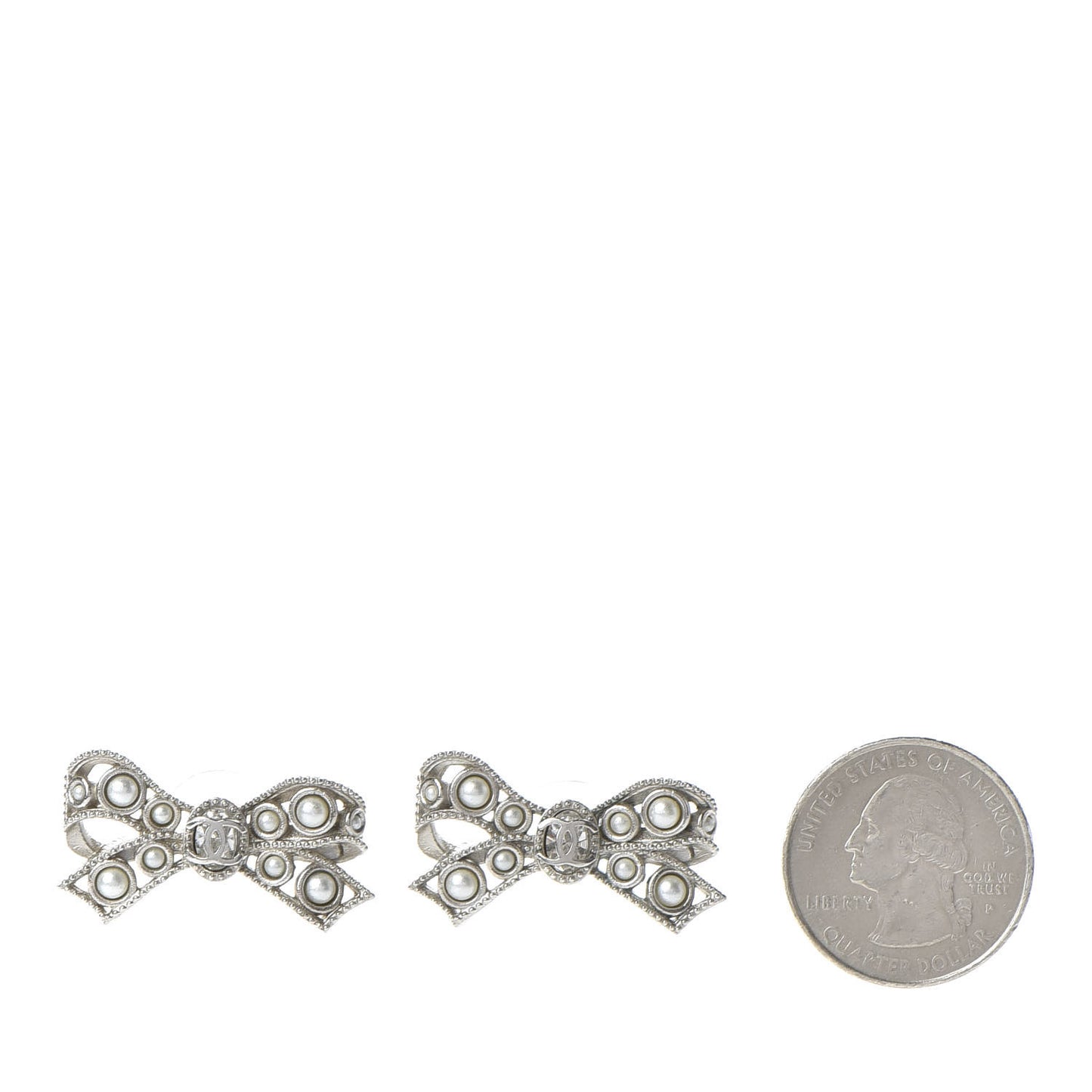 Pearl CC Bow Earrings Silver