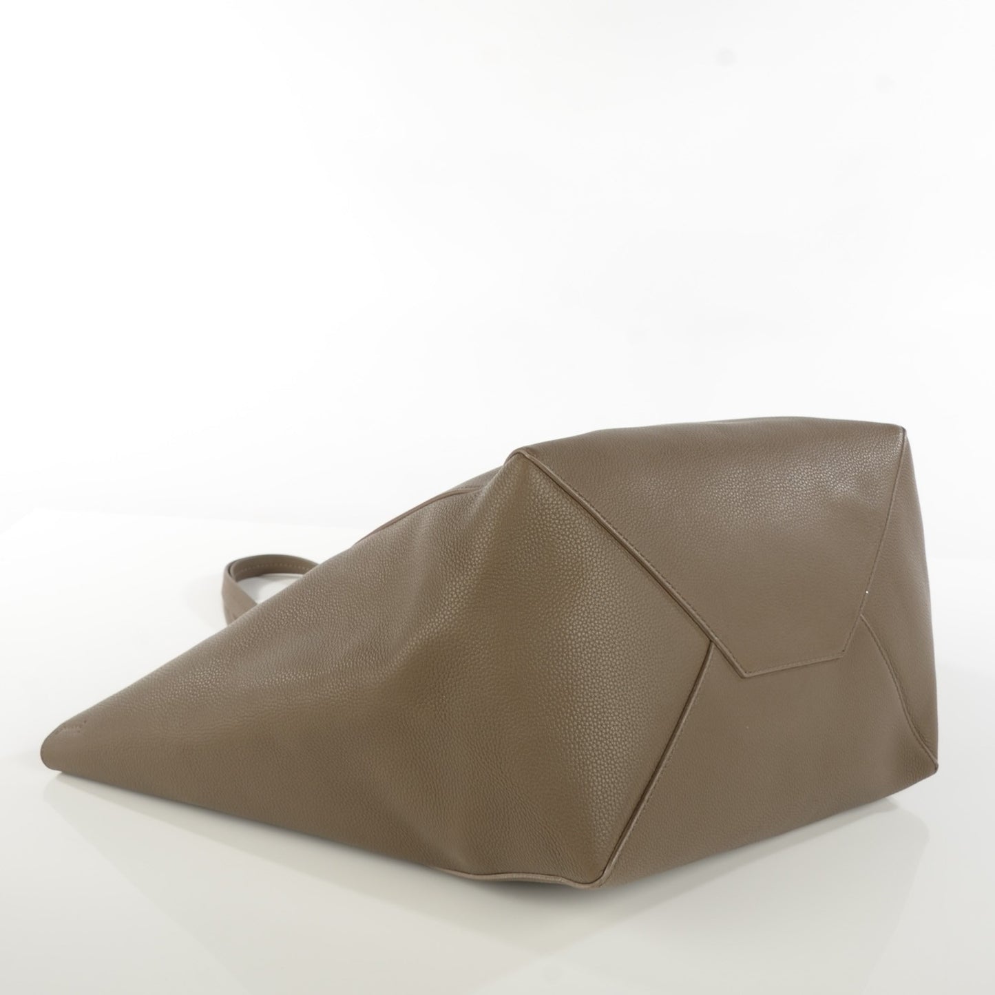 Soft Grained Calfskin Medium Phantom Luggage Cabas Taupe