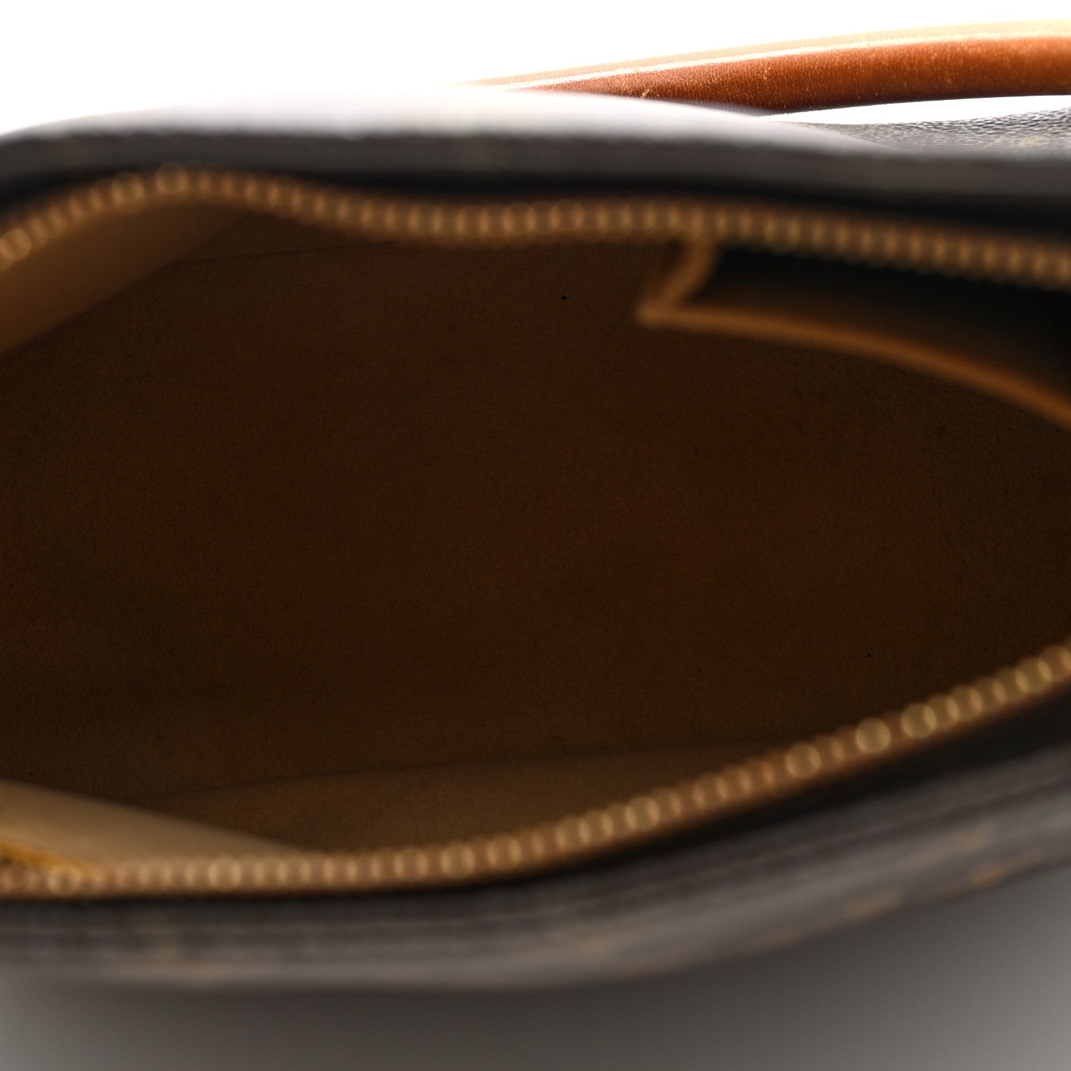 Louis Vuitton Monogram Looping MM 5 of 9