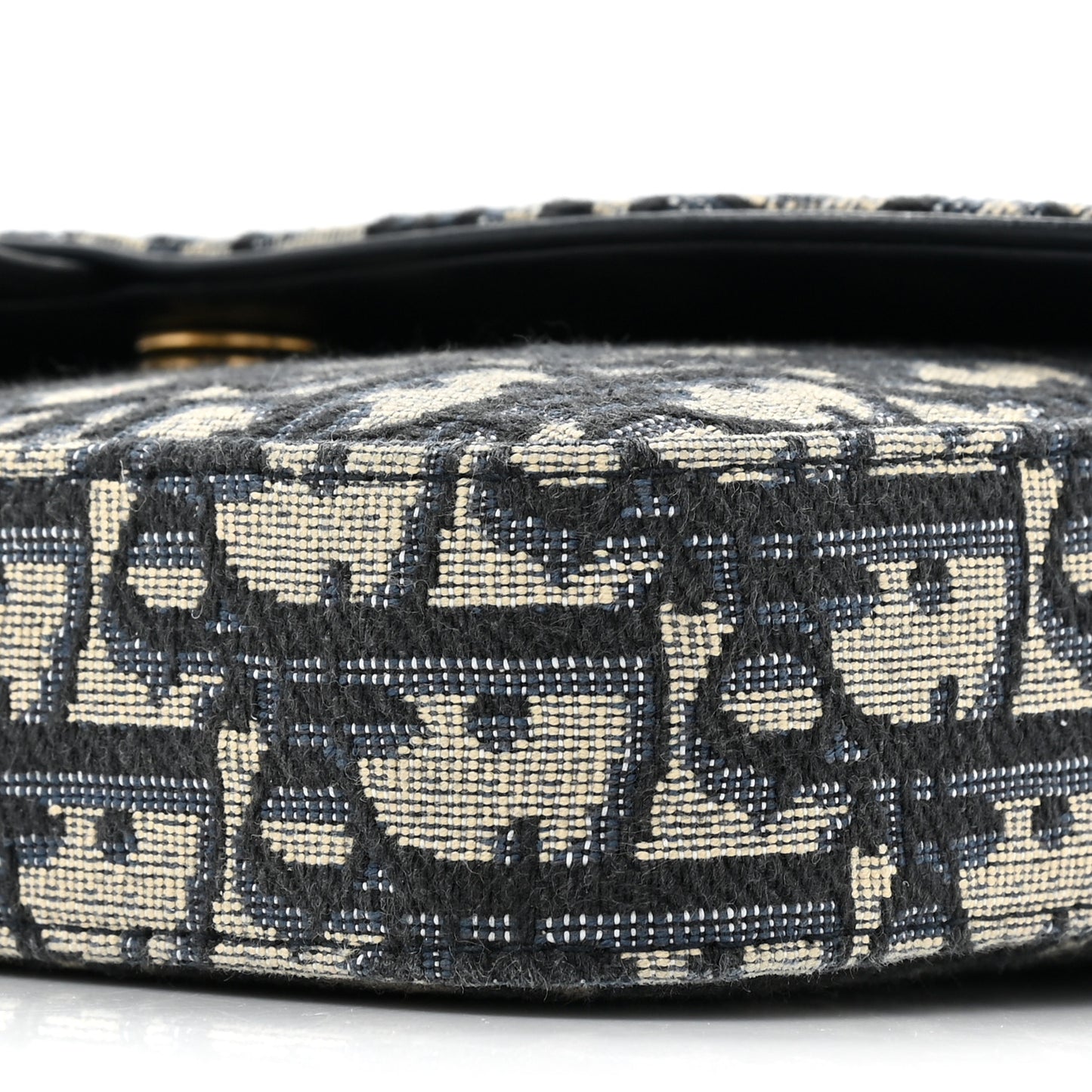 Oblique Saddle Chain Long Wallet Blue